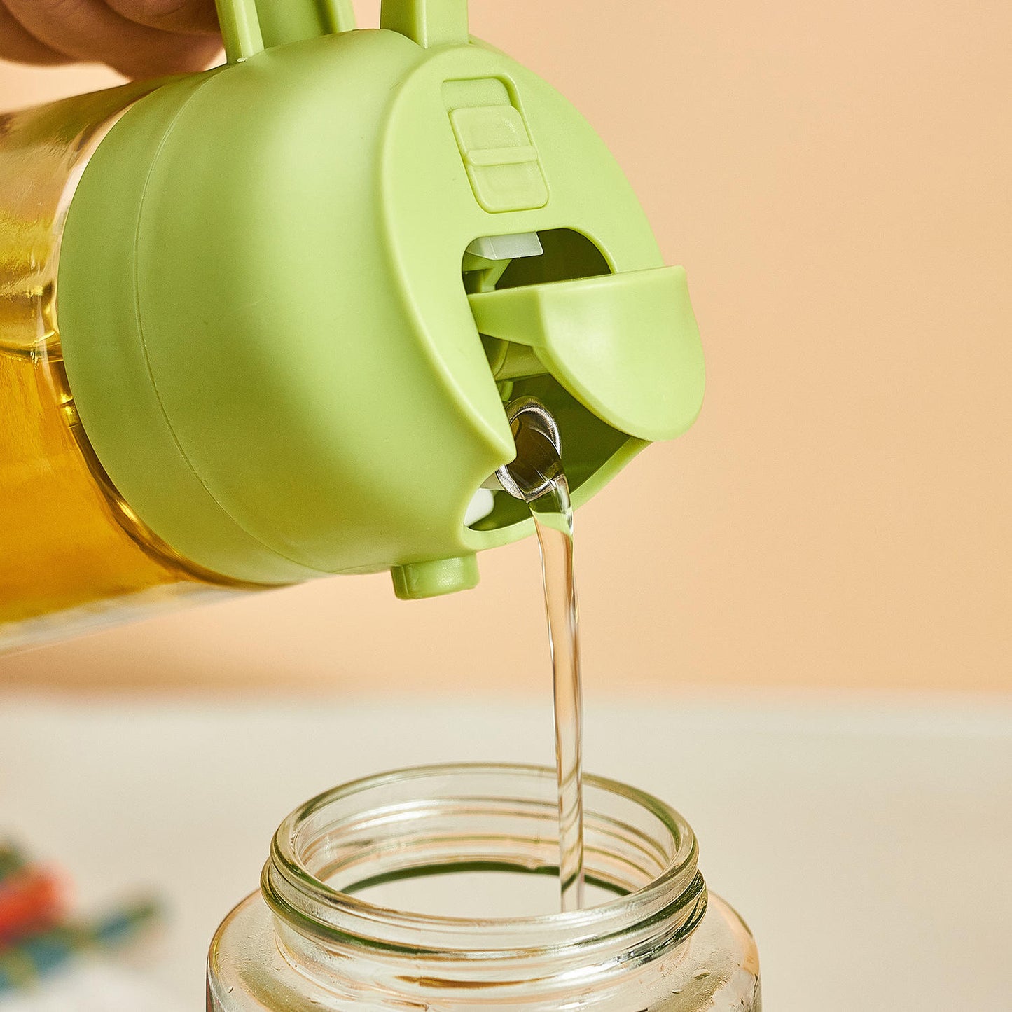 Classic oil dispenser