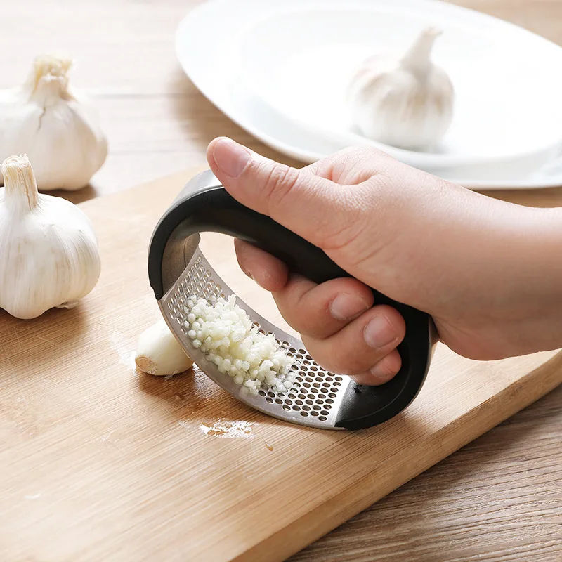 Garlic press crusher